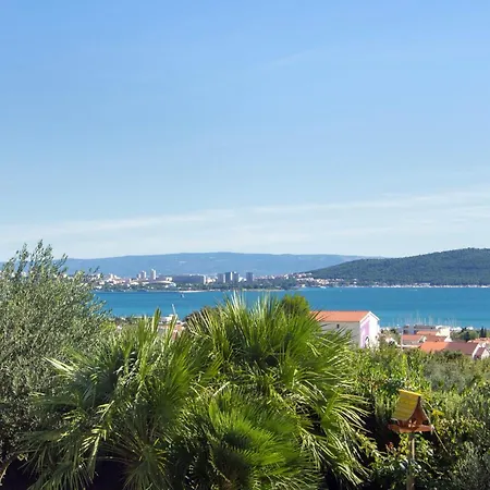 Vila Bellezza With Heated Pool Near Split Kaštela