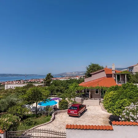 Bellezza With Heated Pool Near Split Kastela