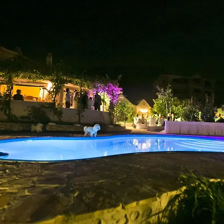 Bellezza With Heated Pool Near Split Kaštela