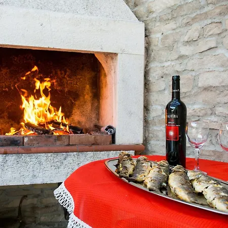 Villa Bellezza With Heated Pool Near Split *