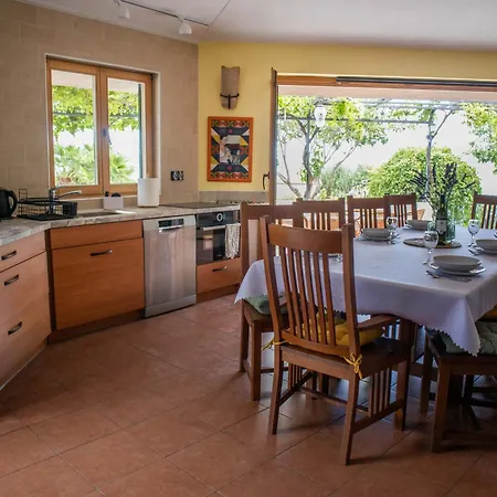 Vila Bellezza With Heated Pool Near Split