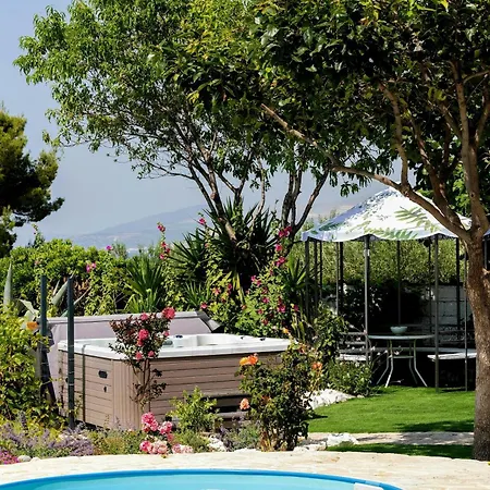 Bellezza With Heated Pool Near Split Kaštela