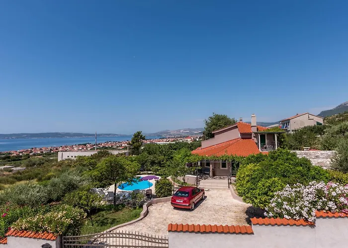 Bellezza With Heated Pool Near Split Kastela