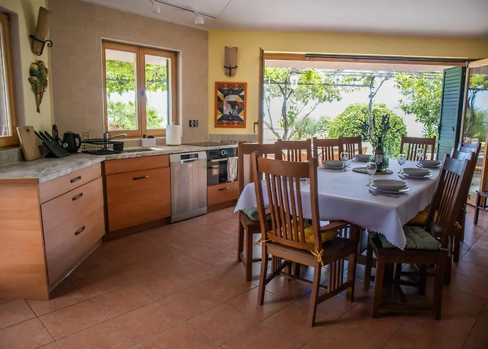 Villa Bellezza With Heated Pool Near Split