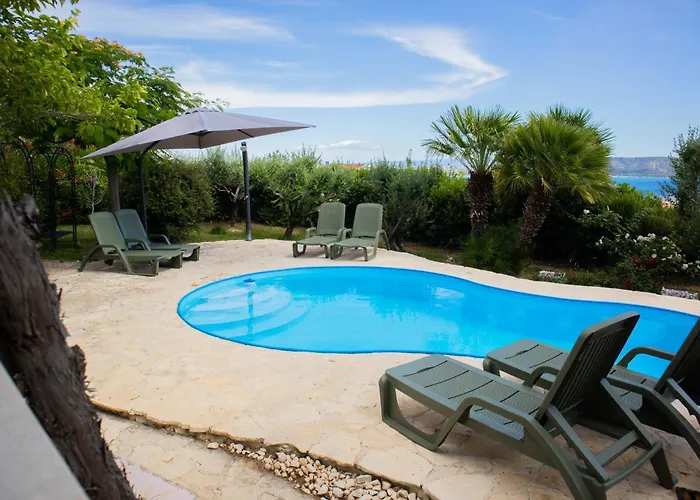 Bellezza With Heated Pool Near Split *