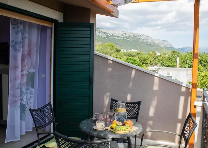 Bellezza With Heated Pool Near Split Villa