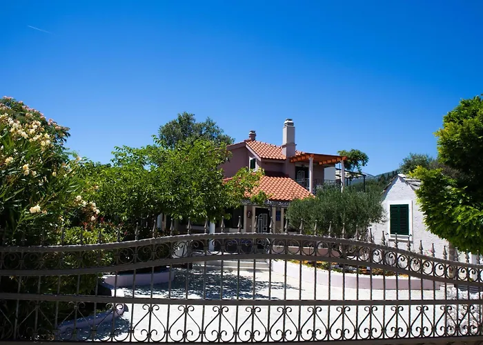 Villa Bellezza With Heated Pool Near Split *