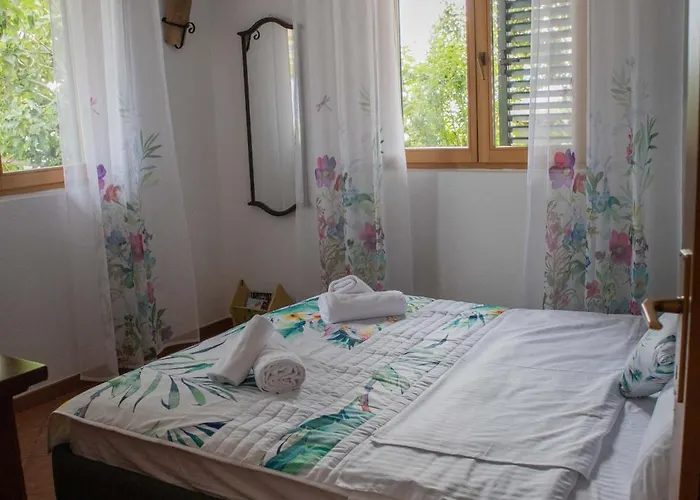 Villa Bellezza With Heated Pool Near Split
