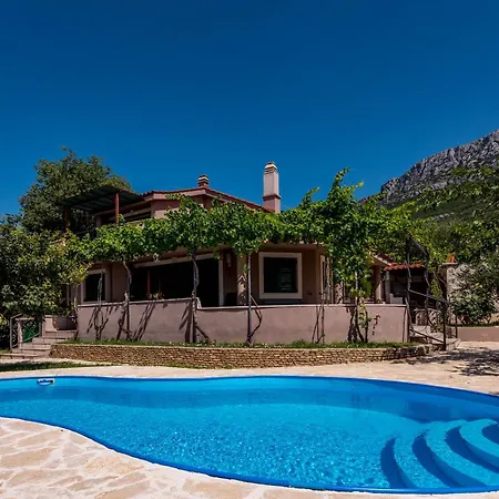 Bellezza With Heated Pool Near Split 别墅 Kaštela