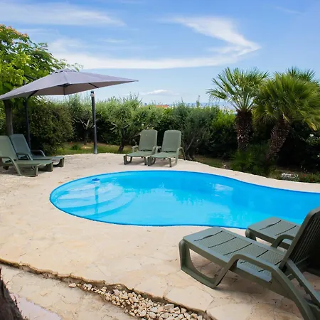 Bellezza With Heated Pool Near Split *