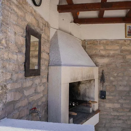 Bellezza With Heated Pool Near Split
