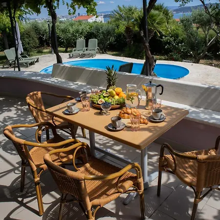 Bellezza With Heated Pool Near Split Villa *